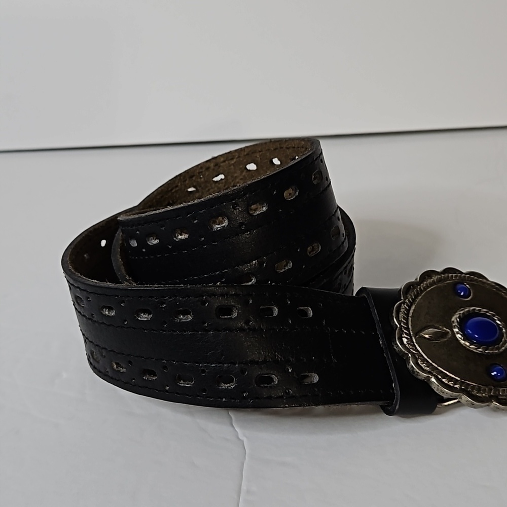 Leather Belt with Silvertone Buckle Black Pre-owned - Picture 3 of 5